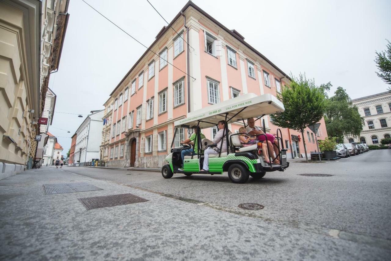 Feel Ljubljana Centreアパートメント エクステリア 写真