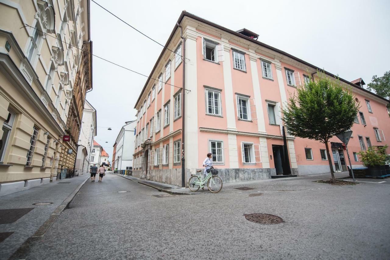 Feel Ljubljana Centreアパートメント エクステリア 写真